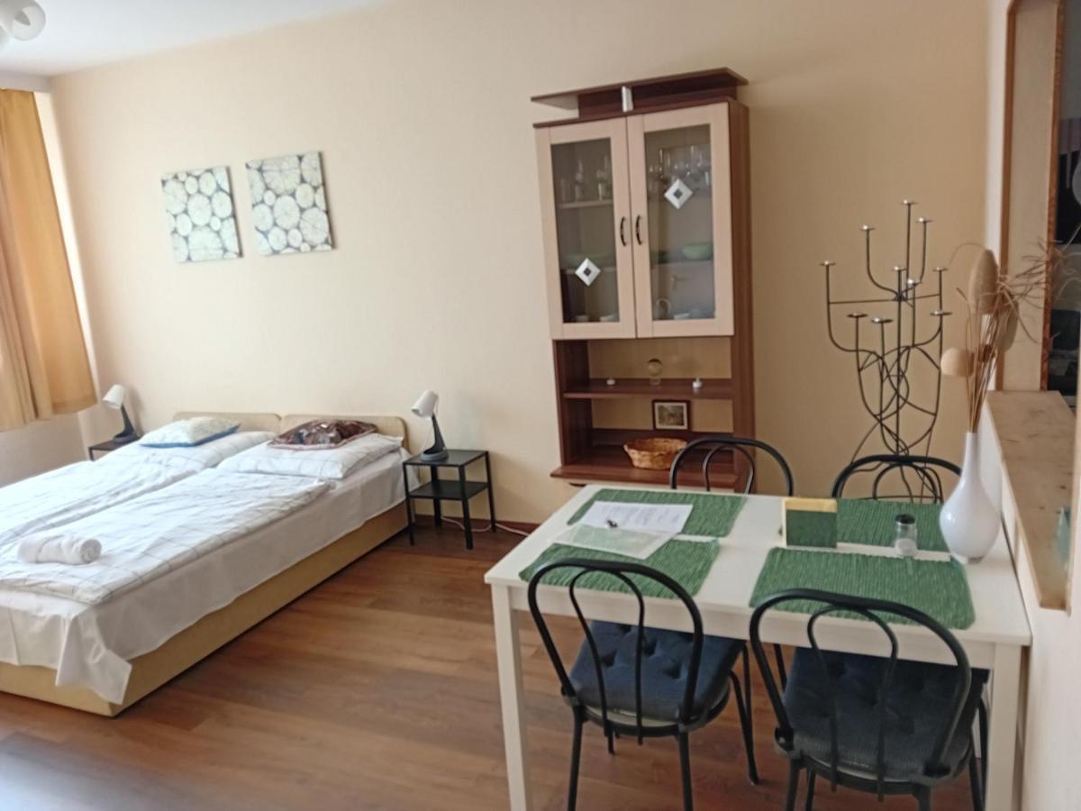 Green Belt Apartmann Budapeste Exterior foto